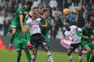 Beşiktaş'a Akhisar darbesi