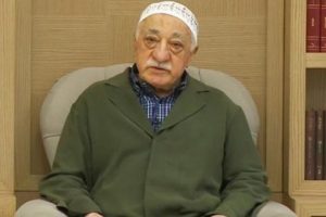 &Ouml;rg&uuml;t &uuml;yelerine motive etmek i&ccedil;in i&ccedil; &ccedil;amaşırı g&ouml;ndermiş!