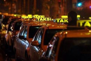 Bu takside yiyecek, i&ccedil;ecek, internet bedava
