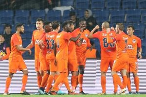 Galatasaray, Başakşehir'de dağıldı