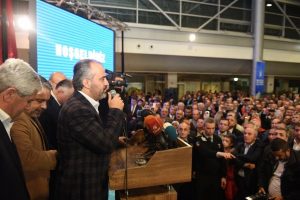 Bursa B&uuml;y&uuml;kşehir Belediye Başkanı Aktaş Bursalılarla bir araya geldi
