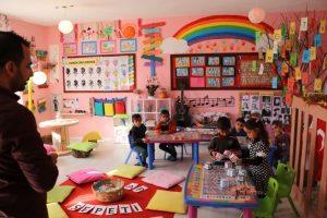 Bu okulda &ouml;ğrenciler eve gitmek istemiyor