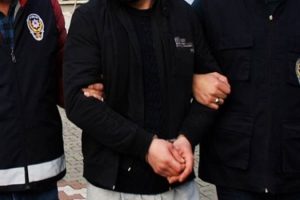 2 ter&ouml;rist g&uuml;venlik g&uuml;&ccedil;lerine teslim oldu