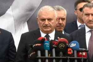 Başbakan da cenaze t&ouml;reninde