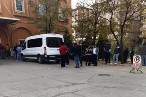 İş&ccedil;ilerle m&uuml;teahhit arasında silahlı kavga: 9 yaralı