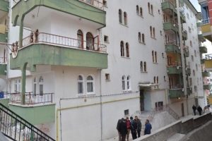 Evinde sis bombası patlayan kişi g&ouml;zaltına alındı