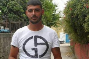27 yaşındaki gen&ccedil; otomobilinde &ouml;ld&uuml;r&uuml;ld&uuml;