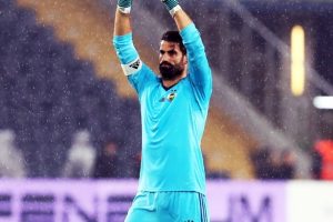Volkan Demirel'den dikkat &ccedil;eken hareket