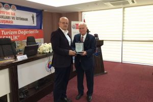 Bursa İznik Belediye Başkanı Sargın'a istihdama katkı plaketi