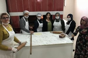 Y&uuml;ksekovalı kadınların hayatı kurslarla değişti