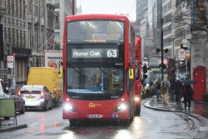 Londra'da otob&uuml;slere kahveli biyoyakıt