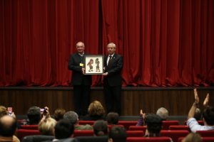 "17. Uluslararası Bursa Karag&ouml;z Kukla ve G&ouml;lge Oyunları Festivali" başladı