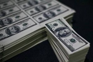 Dolar ve Euro'da tansiyon y&uuml;kseldi!