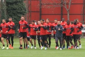 Gen&ccedil;lerbirliği'nde moraller bozuk