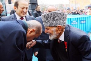 Cumhurbaşkanı'nın elini &ouml;pt&uuml;ğ&uuml; Kore Gazisi konuştu