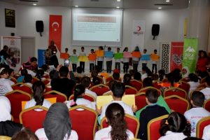 Bursa'da &ccedil;ocuklara hakları anlatıldı