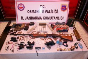 Ter&ouml;r &ouml;rg&uuml;t&uuml;ne darbe &uuml;st&uuml;n&uuml; darbe