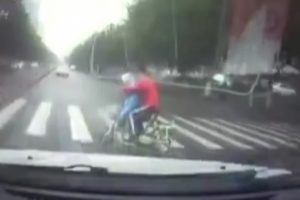 Anne ve kızına b&ouml;yle &ccedil;arptı