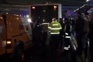 Metrob&uuml;s yolunda kaza