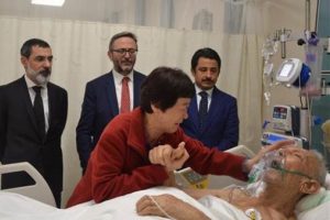 Bu g&ouml;r&uuml;nt&uuml;ler y&uuml;rek burktu! Koreli Ayla g&ouml;zyaşlarına boğuldu