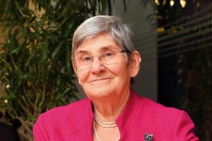 Canan Karatay: "Kolesterol&uuml; y&uuml;ksek olan kadınlar uzun yaşıyor"