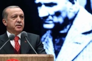 Etyen Mah&ccedil;upyan: İktidarın Atat&uuml;rk&ccedil;&uuml;l&uuml;ğ&uuml;, pragramatik bir tercih, aslında &ccedil;aresizlik...