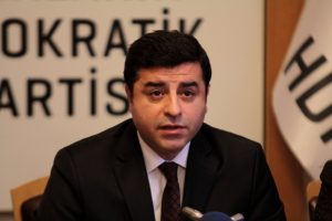 Demirtaş'ın davası başka yerde g&ouml;r&uuml;lecek