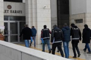 Samsun'da FET&Ouml; operasyonu: 13 g&ouml;zaltı