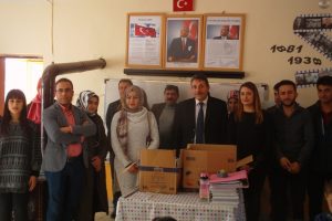 KYK'dan kardeş okula kırtasiye yardımı