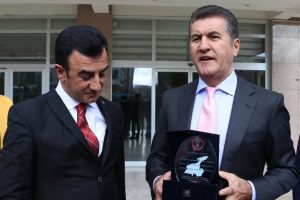 Mustafa Sarıg&uuml;l siyasete yeşil ışık yaktı