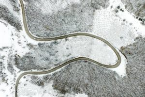 Bolu Dağı'nın kar manzarası havadan g&ouml;r&uuml;nt&uuml;lendi
