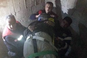 İnşaatta asans&ouml;r boşluğuna d&uuml;şt&uuml;