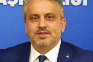 AK Parti Bursa'da d&ouml;rt il&ccedil;ede adaylar belli oldu