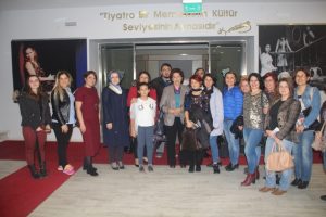 Bursalı hemşireler tiyatro ile stres attı