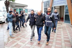 Hırsızlık i&ccedil;in girdikleri iş hanında 2 g&uuml;n yaşadılar