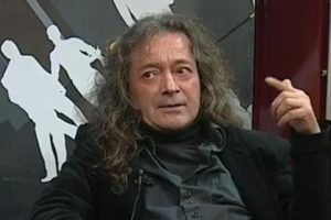 Karikat&uuml;rist Ertan Aydın feci kazada hayatını kaybetti
