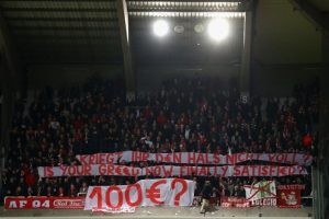 Bayern M&uuml;nih taraftarı isyan etti!