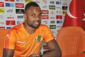 Alanyaspor'da M'Billa antrenmanı yarıda bıraktı