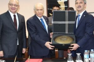 Devlet Bah&ccedil;eli, Turgutlu Belediyesini ziyaret etti