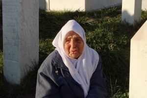 Bosnalı şehit yakınları: "Hollanda da sorumlu"