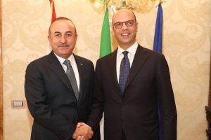 Bakan &Ccedil;avuşoğlu Roma'da