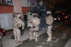 Şafak vakti narkotik operasyonu