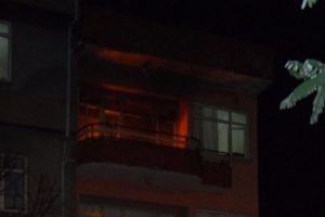 &Ccedil;anakkale'de &ouml;ğrenci pansiyonunda yangın
