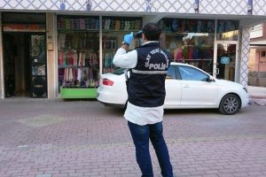 60 yaşındaki karısını &ouml;ld&uuml;rd&uuml;, intihar etti
