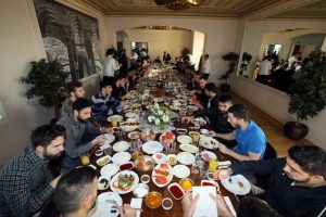 Fenerbah&ccedil;eli futbolcular kahvaltıda bir araya geldi