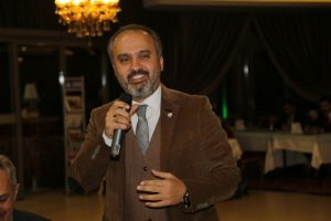 Bursa'da Başkan Aktaş'tan &ouml;ğretmenlere &ouml;vg&uuml;