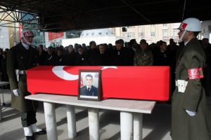 Şehit Uzman &Ccedil;avuş Barut son yolculuğuna uğurlandı