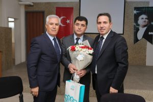Bursa Nil&uuml;fer Belediye Başkanı Bozbey: &Ouml;ğretmenlik kutsal bir meslek