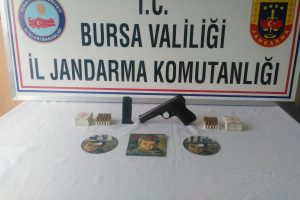 Bursa'da PKK propagandası yapan şahsın evinden FET&Ouml; dergileri &ccedil;ıktı