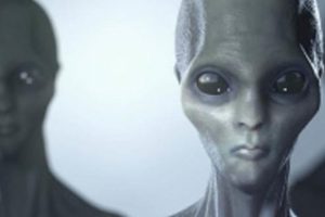 T&uuml;rk &uuml;niversitesinde UFO'lar ders oldu!